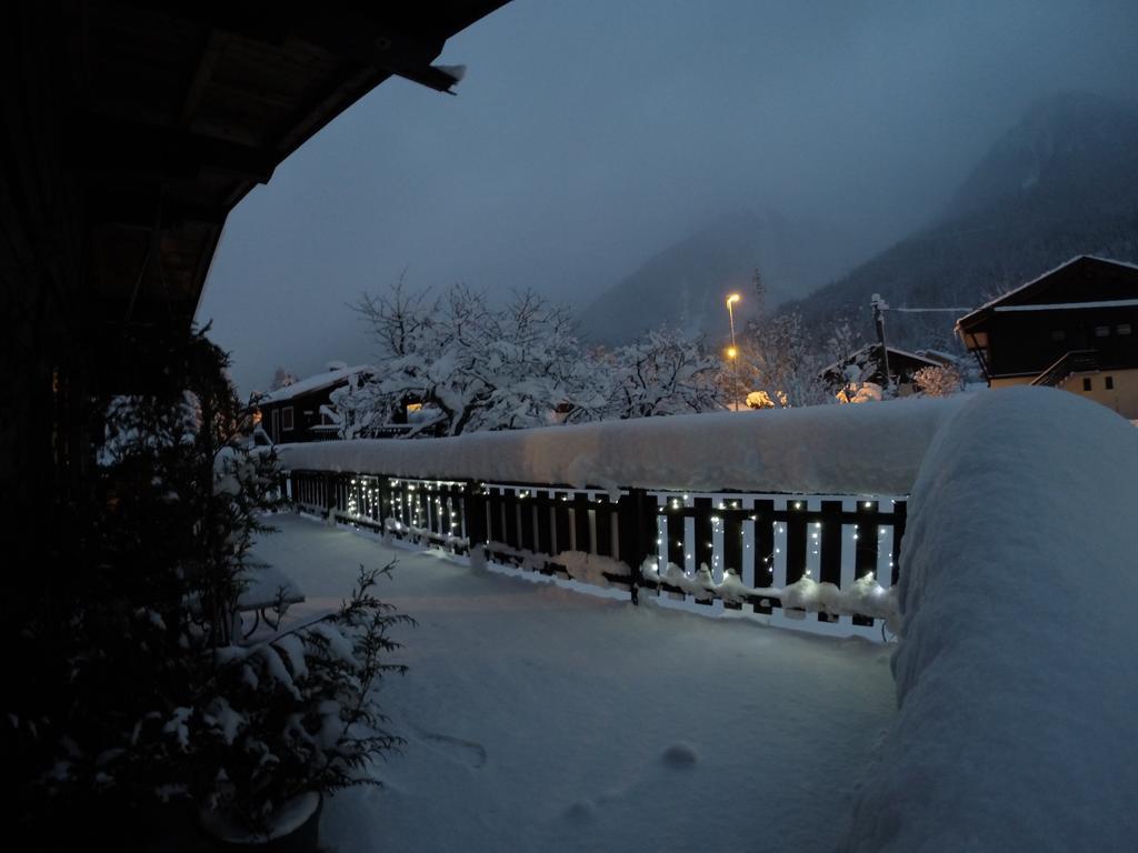 Chalet De Pascaline Bed & Breakfast Ле Уш Екстериор снимка