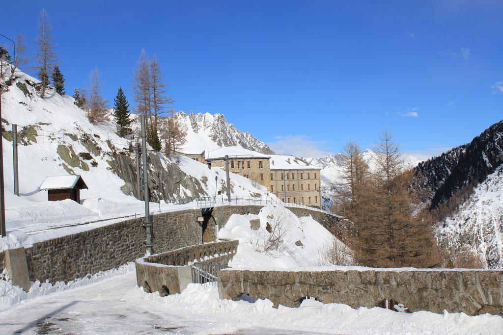 Chalet De Pascaline Bed & Breakfast Ле Уш Екстериор снимка