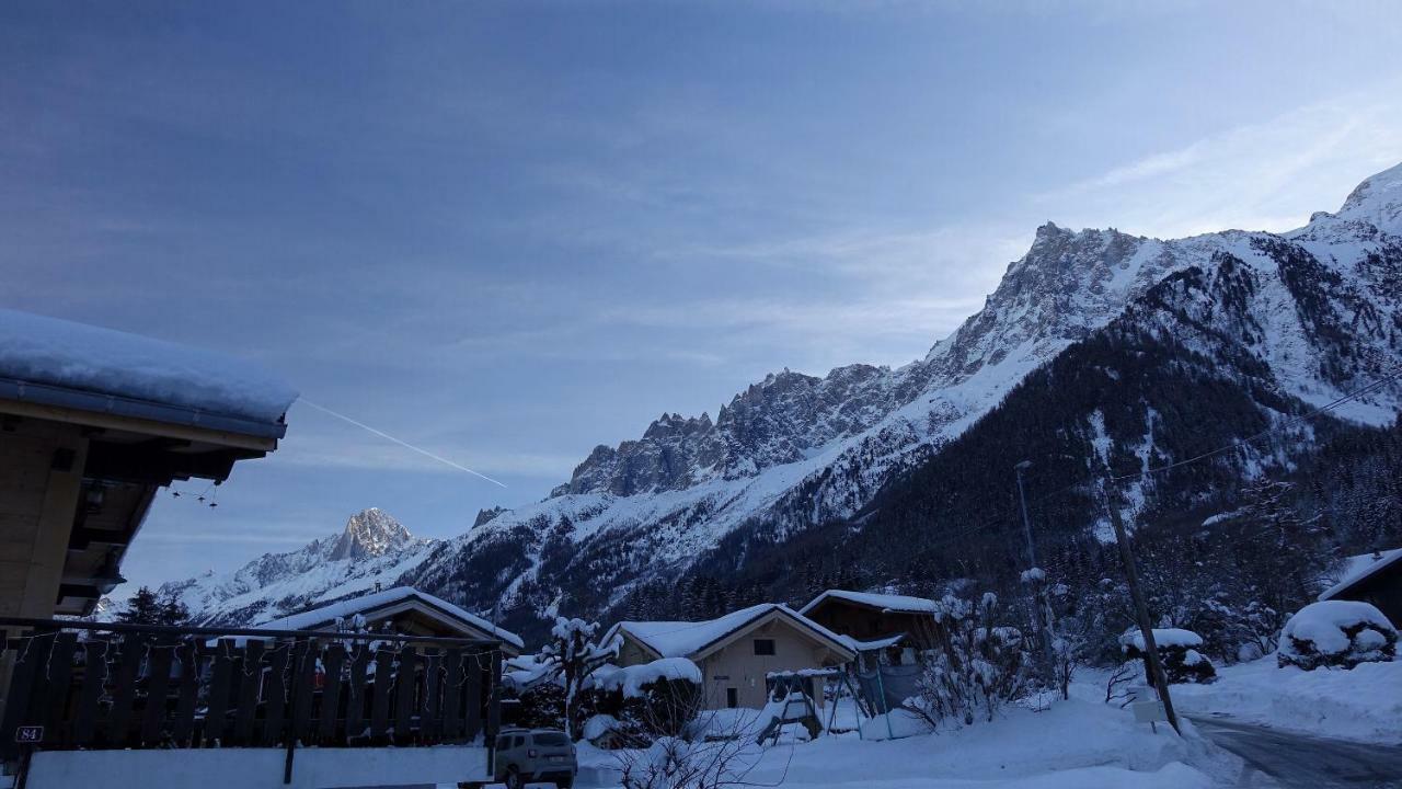 Chalet De Pascaline Bed & Breakfast Ле Уш Екстериор снимка